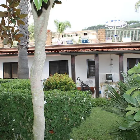 Hotel apartamentowy Rosy