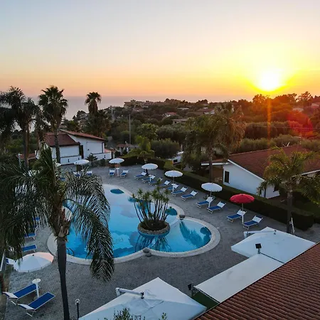 Aparthotel Rosy 3*