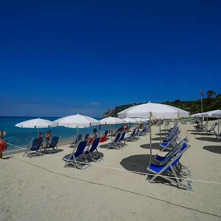 Rosy Aparthotel 3*