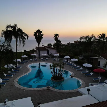 Rosy 4* Capo Vaticano