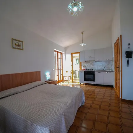 Rosy Aparthotel 3*