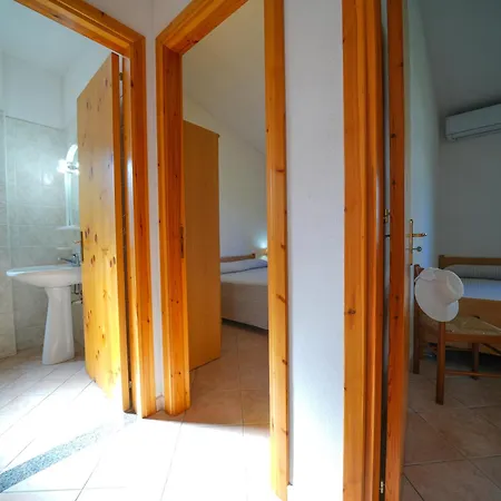 Aparthotel Rosy 3*