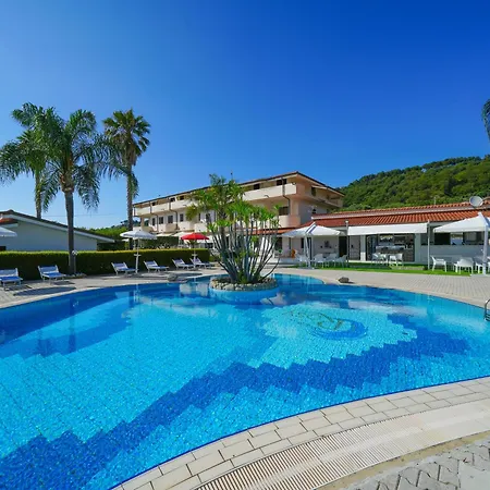 Rosy Aparthotel Capo Vaticano