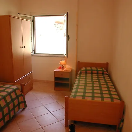 Rosy Aparthotel 3*