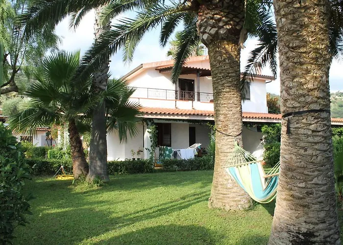 アパートホテル Rosy