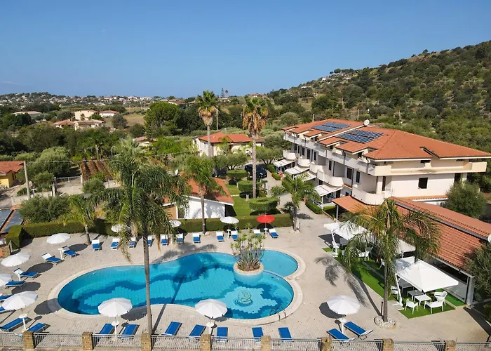 Rosy Lägenhetshotell 4*