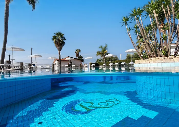 Rosy アパートホテル